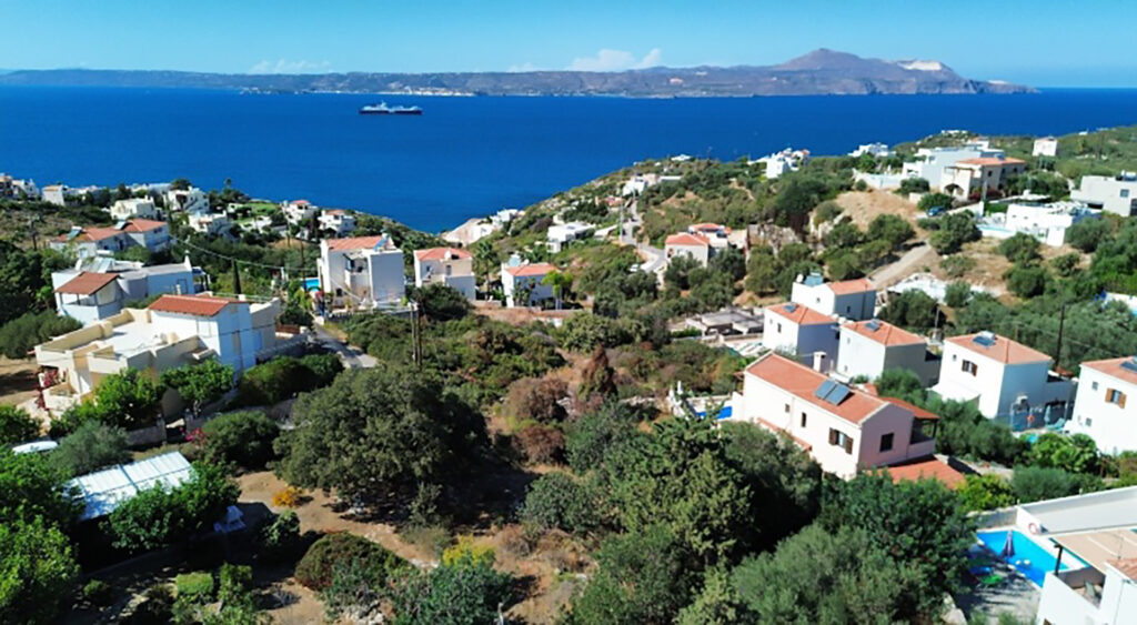 External view souda bay views
